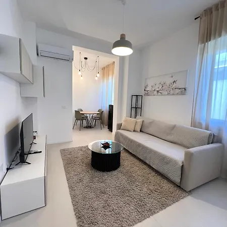 Moderno Bilocale A 90M Dal Mare Con Posto Auto - Residence Cinzia Rimini Exterior photo